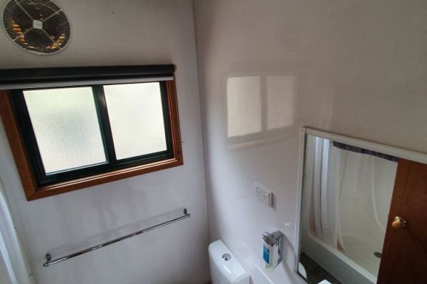 Budget 2 Bedroom Bathroom 1000Px