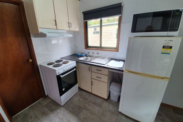 Budget 2 Bedroom Cabin Kitchen 1000Px