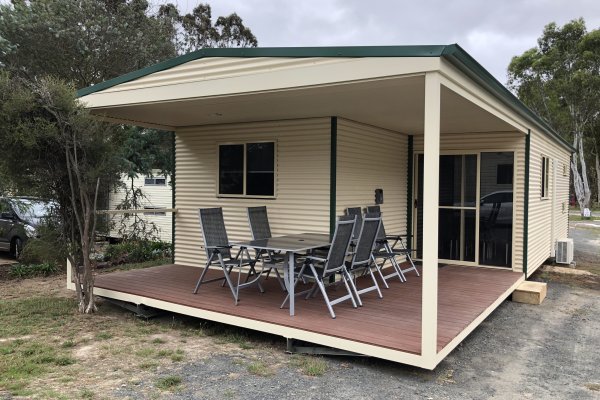 Deluxe 3 Bedroom Ensuite Cabin Gday Parks Ararat Grampians