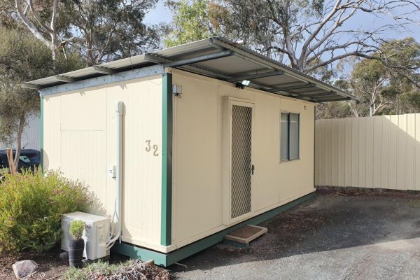 Workers Cabin Gday Parks Ararat Grampians